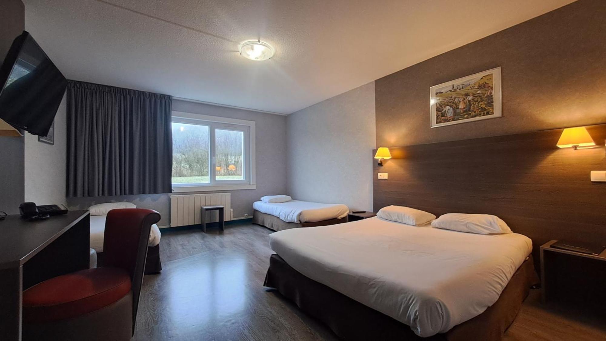 Hotel Du Val Vert Пуйи-ан-Оксоа Екстериор снимка