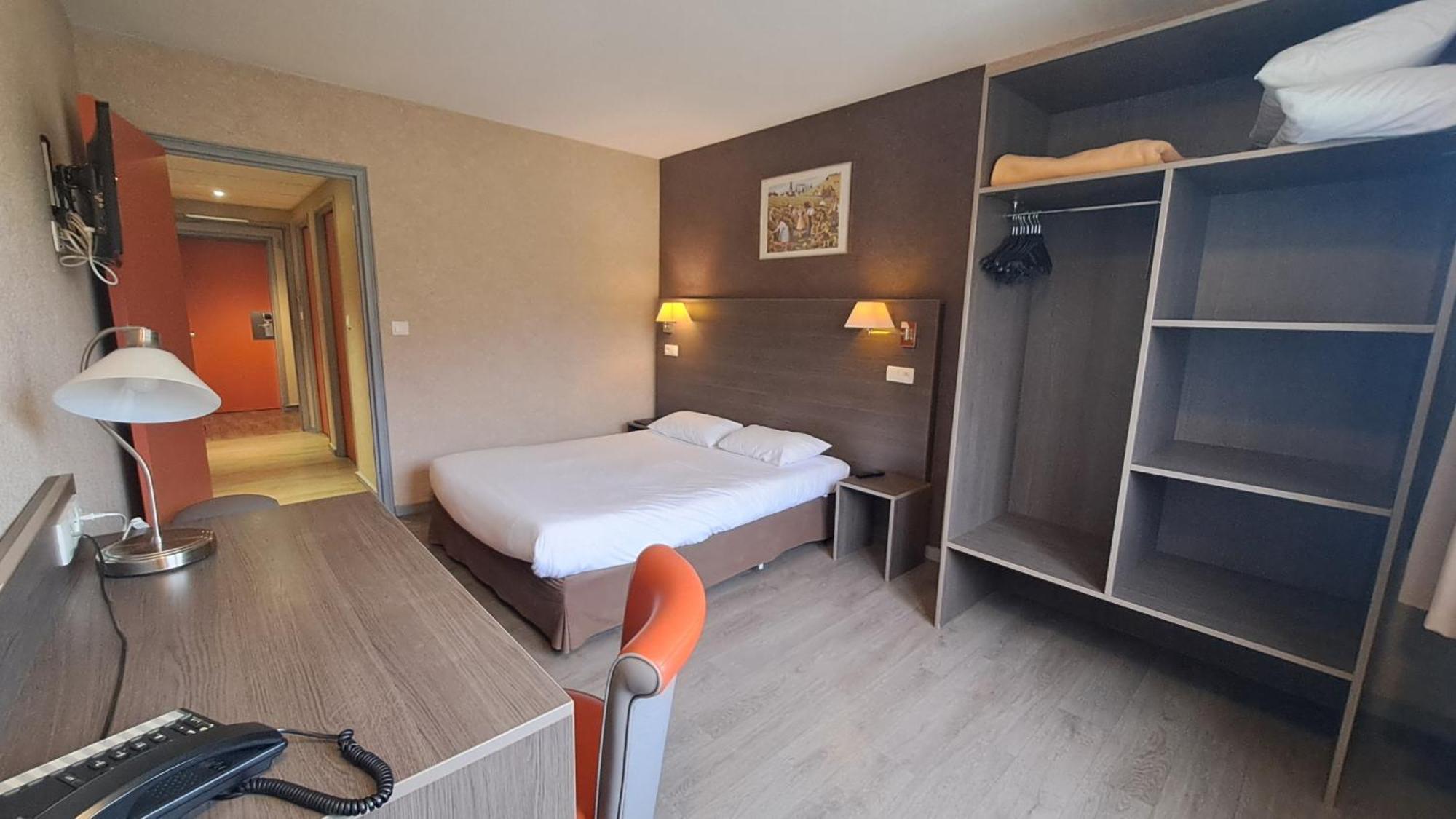 Hotel Du Val Vert Пуйи-ан-Оксоа Екстериор снимка