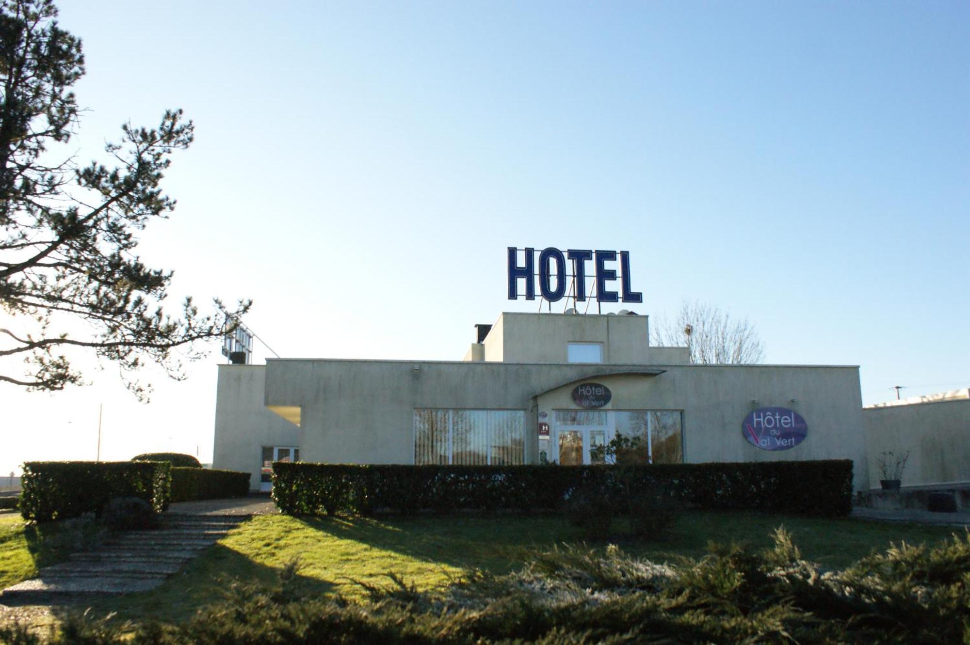 Hotel Du Val Vert Пуйи-ан-Оксоа Екстериор снимка