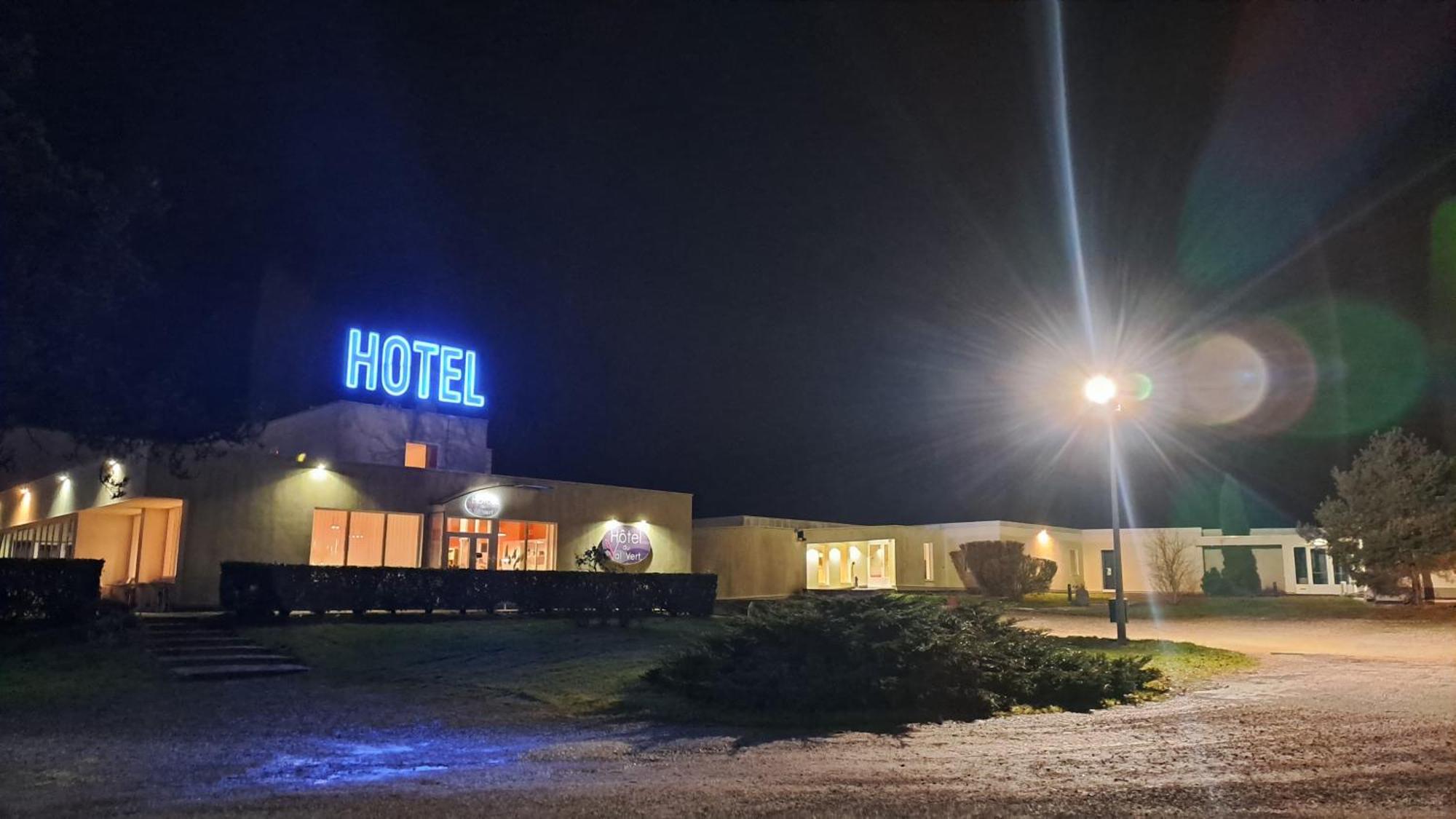 Hotel Du Val Vert Пуйи-ан-Оксоа Екстериор снимка